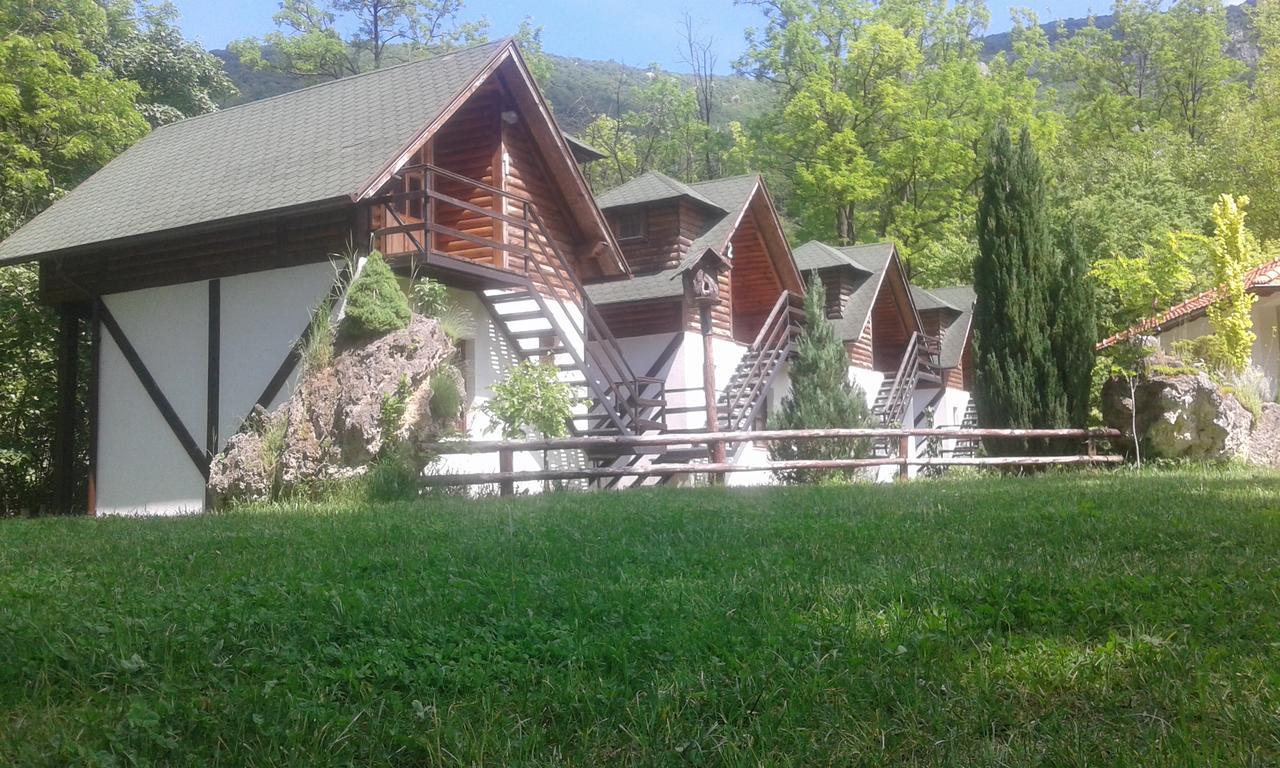 Bed and Breakfast Vodopad Lisine Strmosten Экстерьер фото